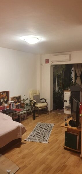 Tineretului parc, bloc mixt